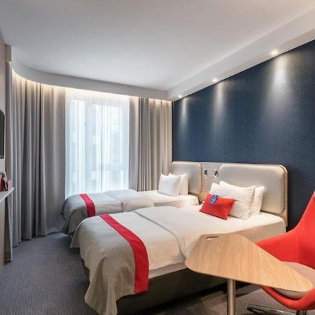 Holiday Inn Express - Kaiserslautern By Ihg Buitenkant foto