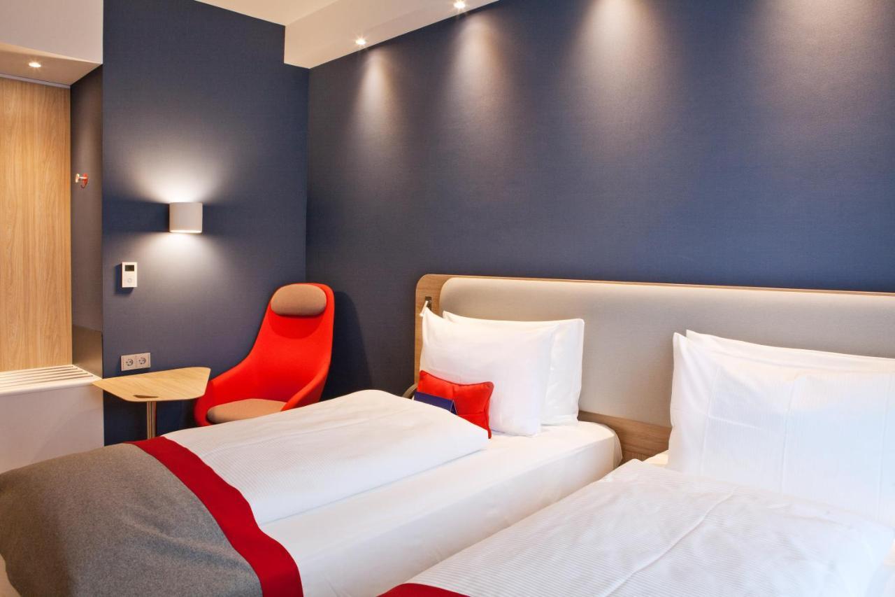 Holiday Inn Express - Kaiserslautern By Ihg Buitenkant foto