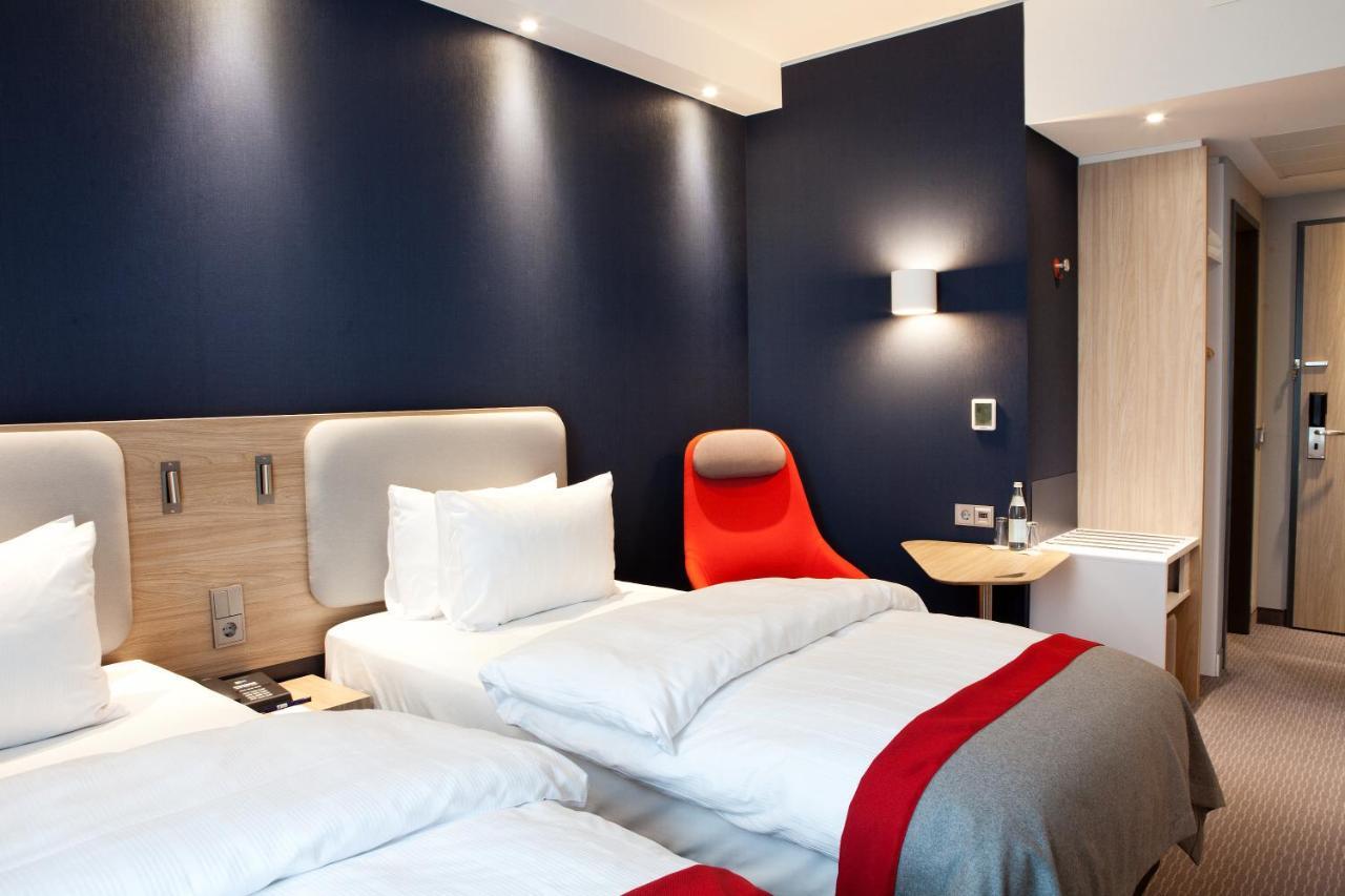Holiday Inn Express - Kaiserslautern By Ihg Buitenkant foto