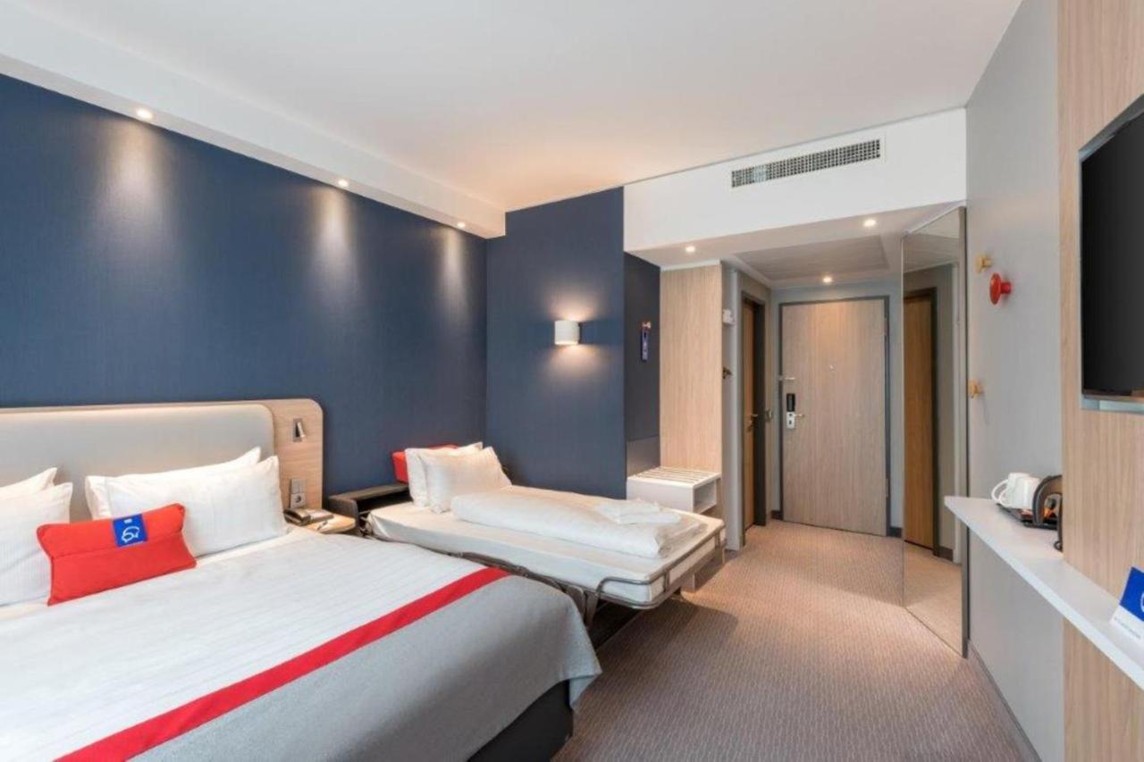 Holiday Inn Express - Kaiserslautern By Ihg Buitenkant foto