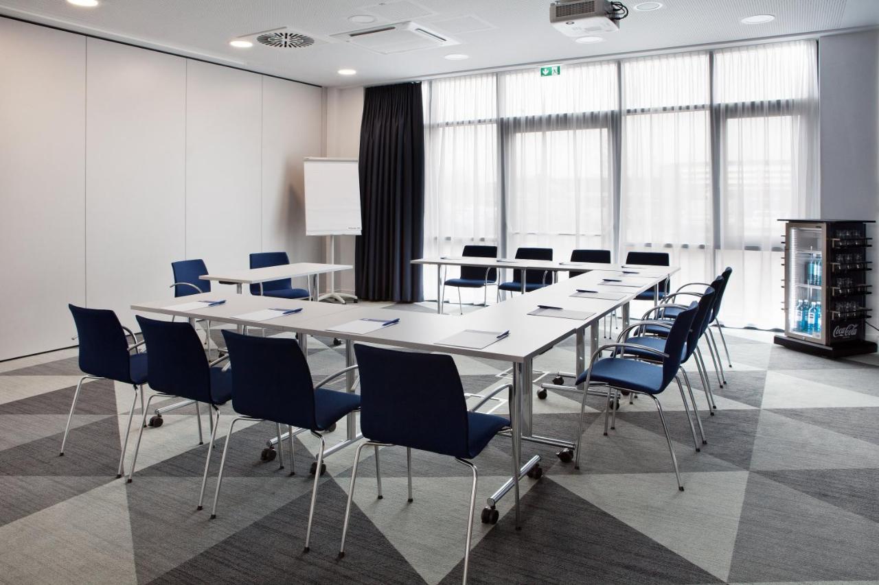 Holiday Inn Express - Kaiserslautern By Ihg Buitenkant foto