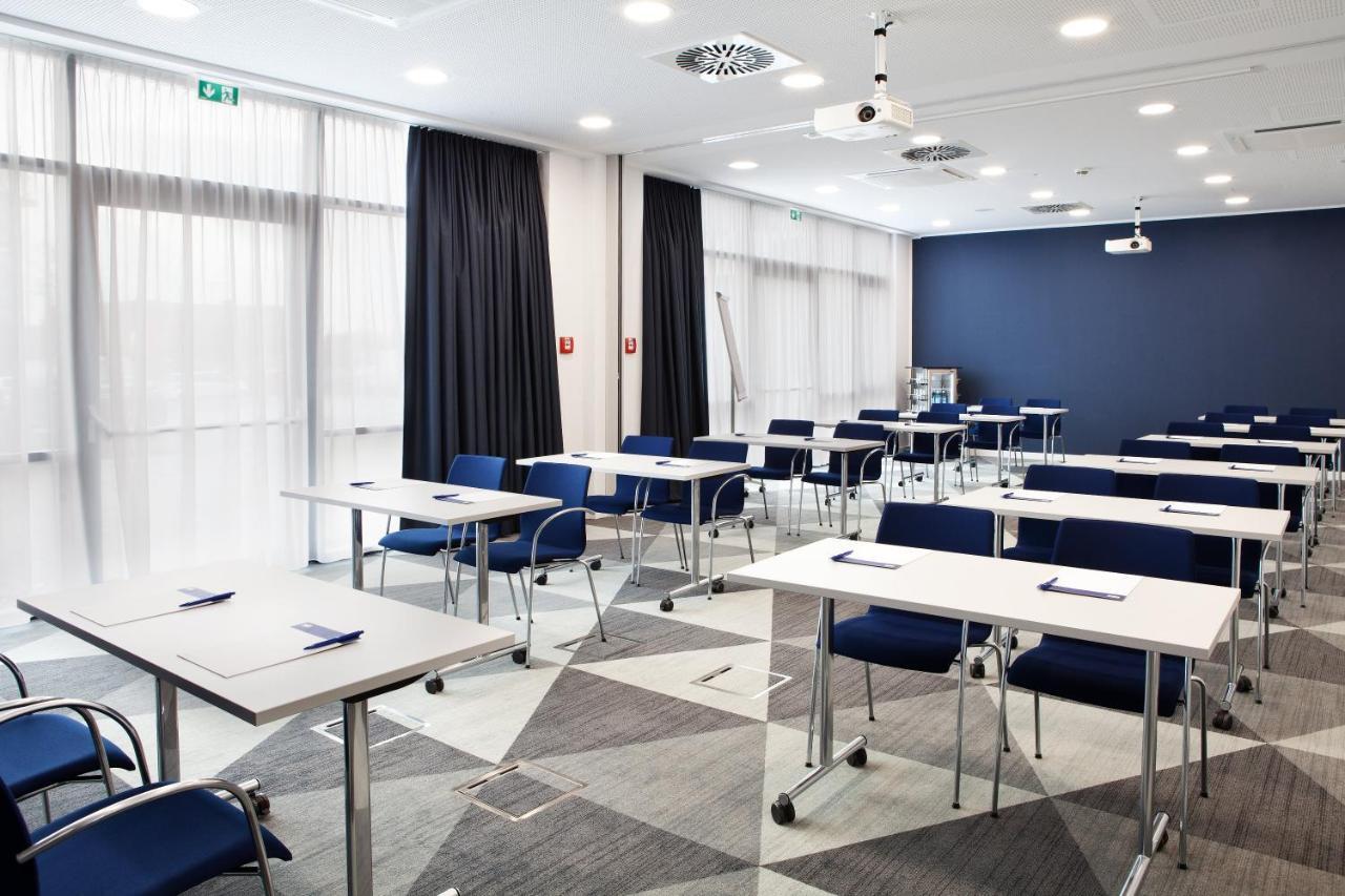 Holiday Inn Express - Kaiserslautern By Ihg Buitenkant foto